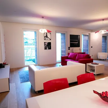 بيانكا كومو