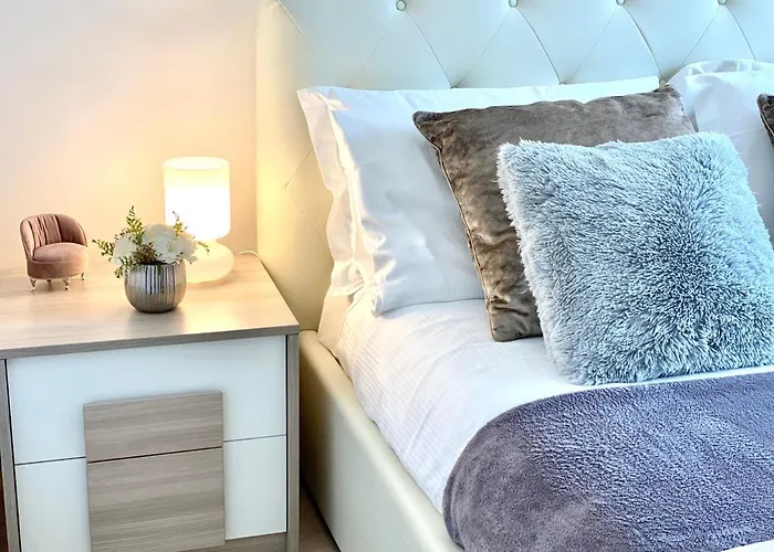 بيانكا شقة *