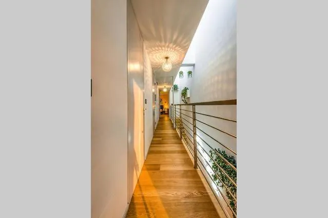 Bianca Apartamento Como