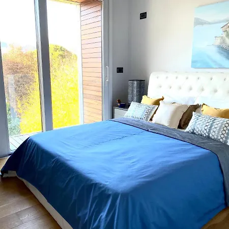 Bianca Apartment Como